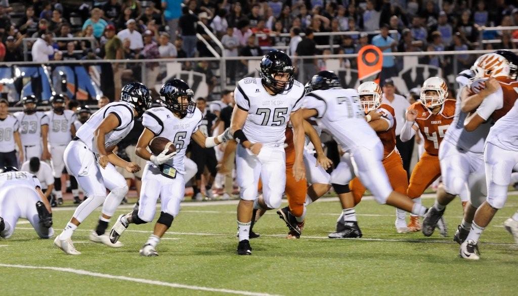 edward martinez vs eagles 2015.jpg